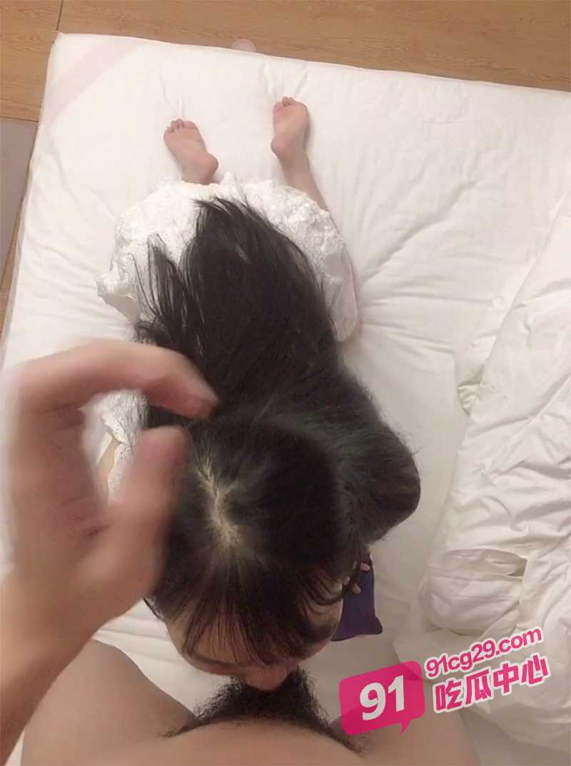 海口大学王语燕遭遇学长pua 每周末坚硬肉棒尽情调教！ 配图5