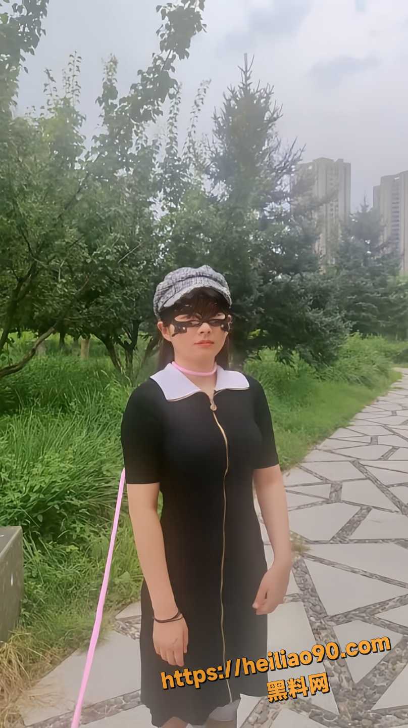 推特福利姬 桔梓 户外全裸露出 揉胸挤奶狗绳爬行 彻底展现母狗本性