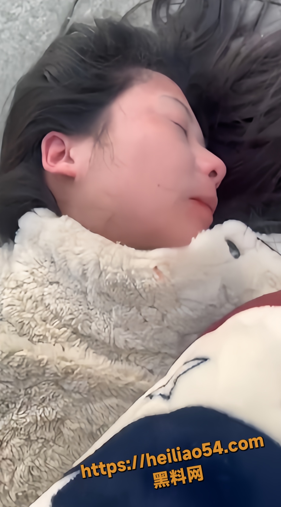 广东虎门小仙女 庞凤华 恋爱期间出轨 被当街暴打 男友怒曝性爱视频 彻底撕碎贤淑人设！