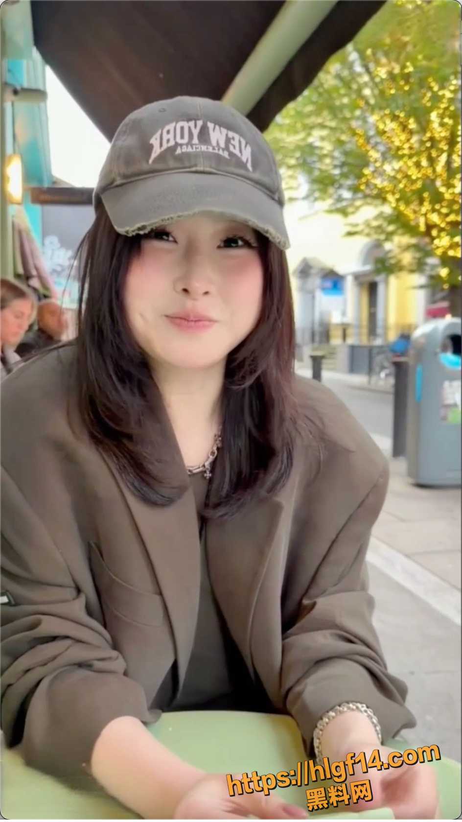 阿黑颜母狗噗噗新作 让我做你的一日女友吧 街头露出约会女友感爆棚