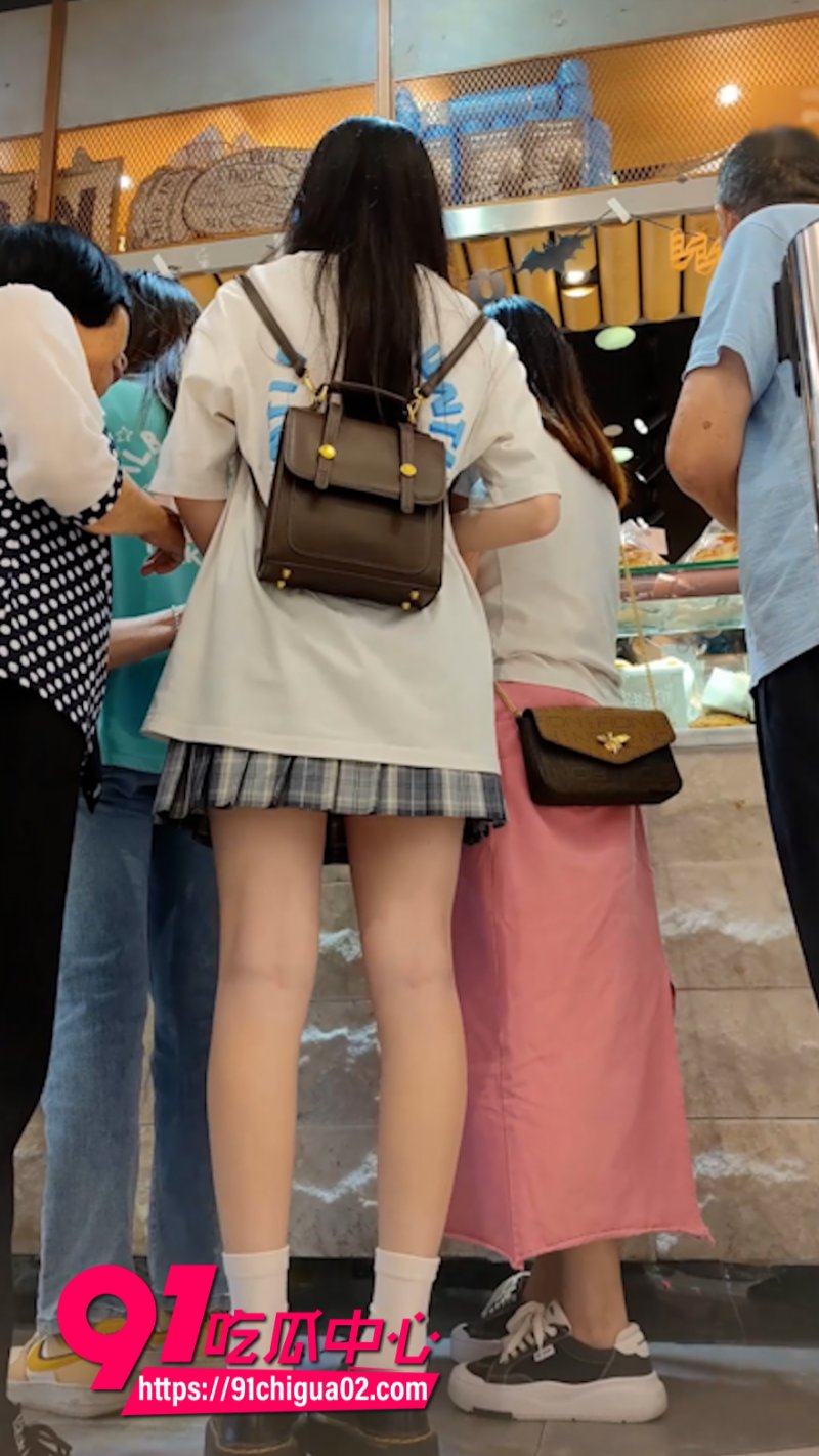 抄底大神商场极限偷拍性感御姐13 抄底大神商场极限偷拍性感御姐13