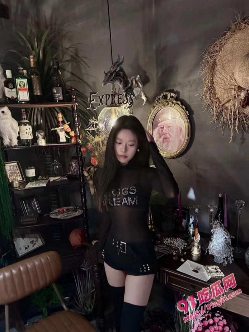 抖音新晋女网红枭娍 三个嘉年华换来的私人定制 唯一全裸出镜视频流出！ 配图2