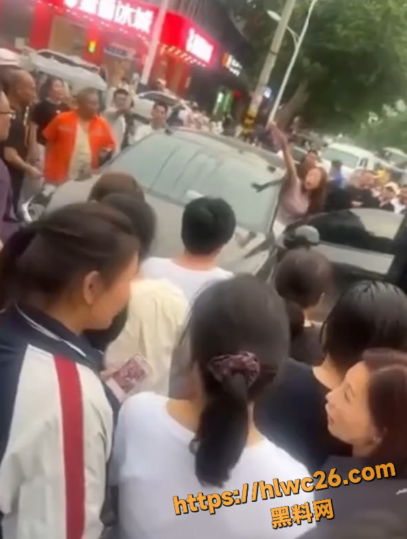 保定安国抓小三事件 丈夫给小三买屁股膜 孕妻被冷落太离谱
