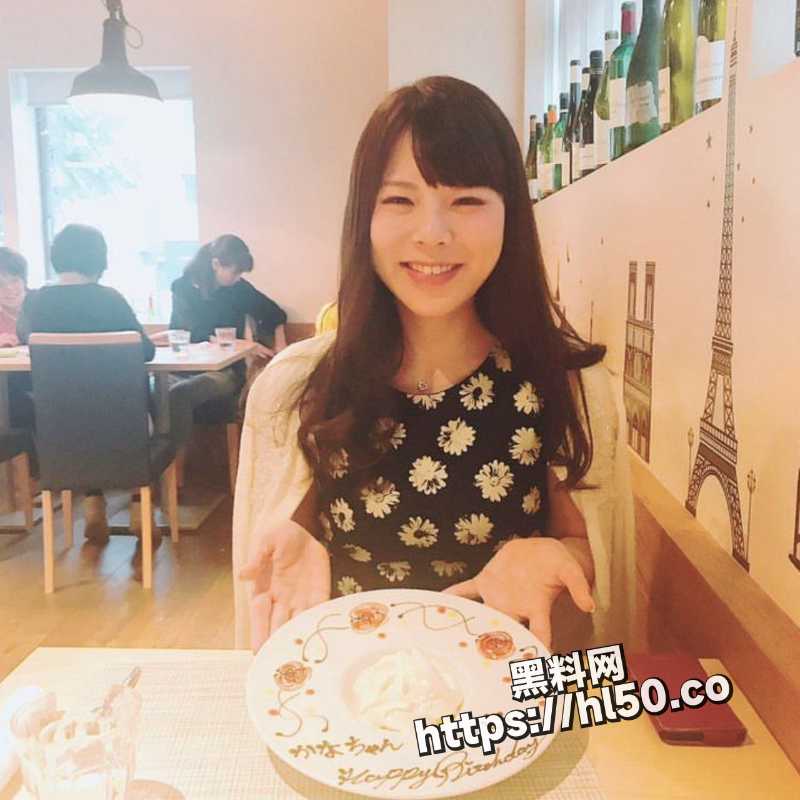 约炮公司微胖极品女同事 请了几顿饭就带到了酒店爆操 肉肉的女人也很性感！
