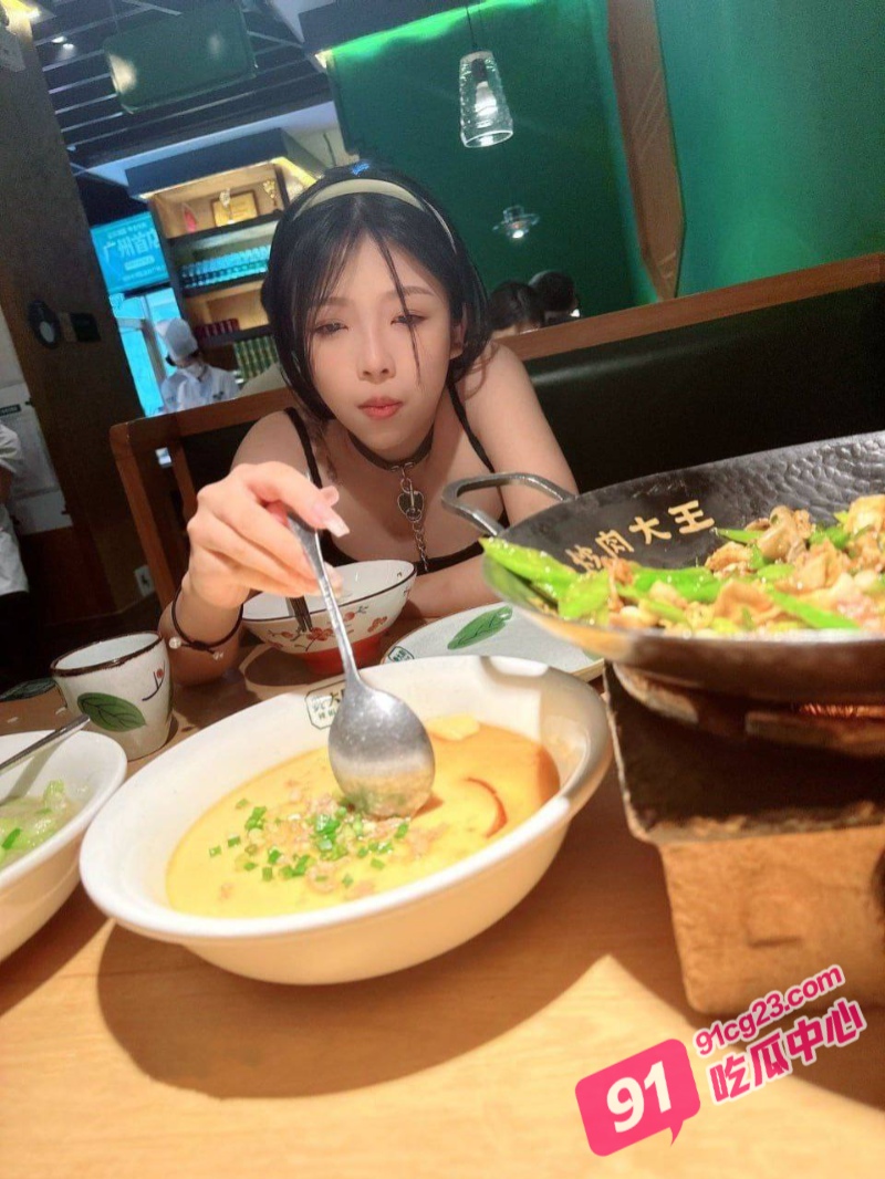 校园外卖媛李雪婷全集 遭大哥调教极致凌辱 酣畅淋漓的肉体盛宴！ 配图3