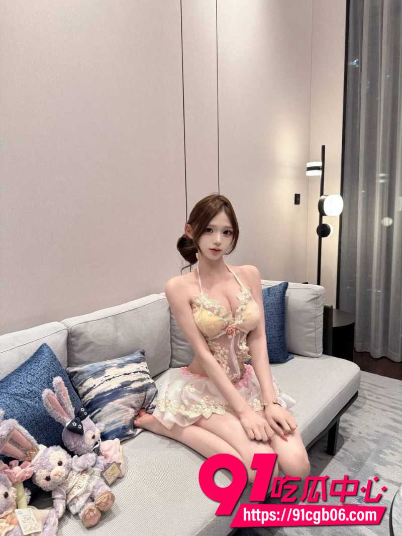 抖音卖逼女李恩秀 2