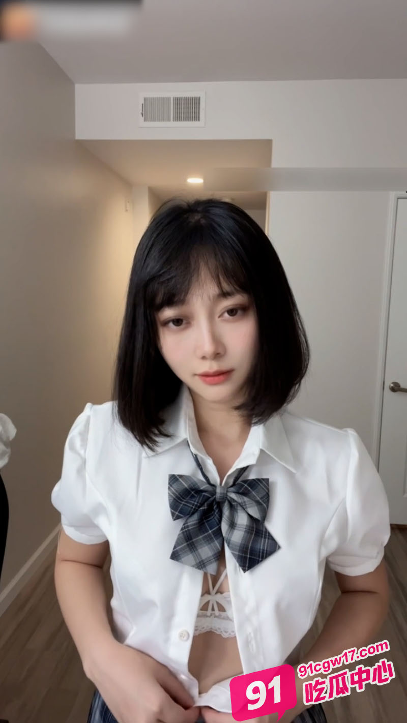 武汉反差婊张君雅 大尺度自拍秀身材 白皙圆乳令人血脉喷张！ 配图2