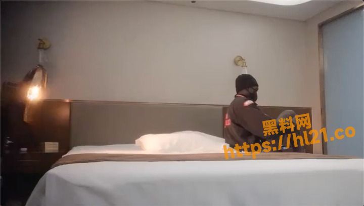 黑人探花系列！探花行业这么卷了吗？黑人也不甘寂寞要来插一脚！女主被操的花枝乱颤！！