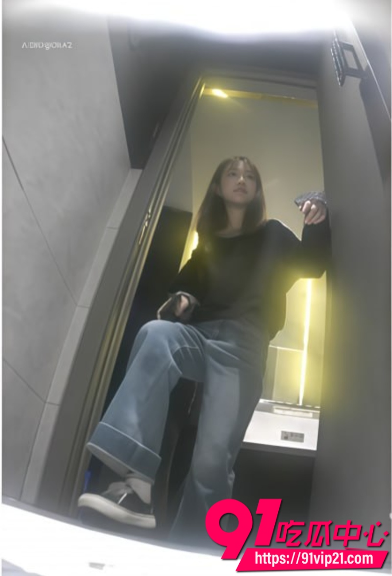 酒吧厕所全景后拍 3