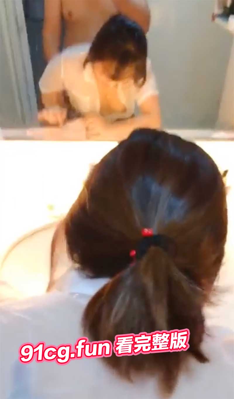 长沙夫妻 记录和骚货妻子的日常 镜子前啪啪 雨天路边车震视频流出