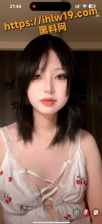 抖音快手直播间闪现合集 看视频直播享受多奶人生 各式乳房看得眼花缭乱