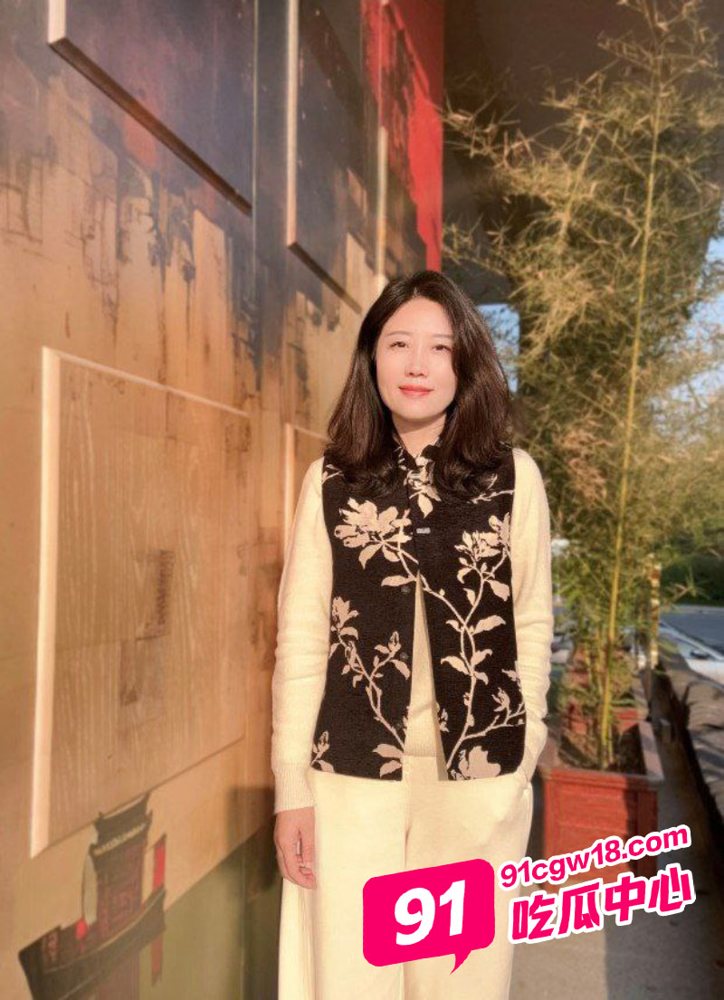 嫂子的诱惑～大哥欠钱不还嫂子以身抵债“你好粗啊 爽死我啦” 配图9