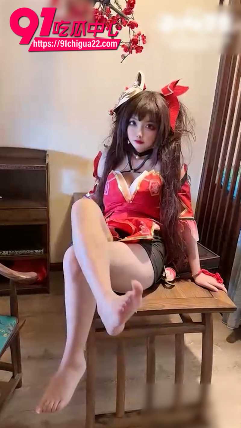 推特巨乳小萝莉香草奶喵裸体湿身诱惑1 推特巨乳小萝莉香草奶喵裸体湿身诱惑1