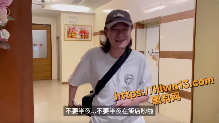 泰神啦！情色旅游 第一集 芭提雅椰子树下带妹子回家双飞！脱下裤子后发现有点东西