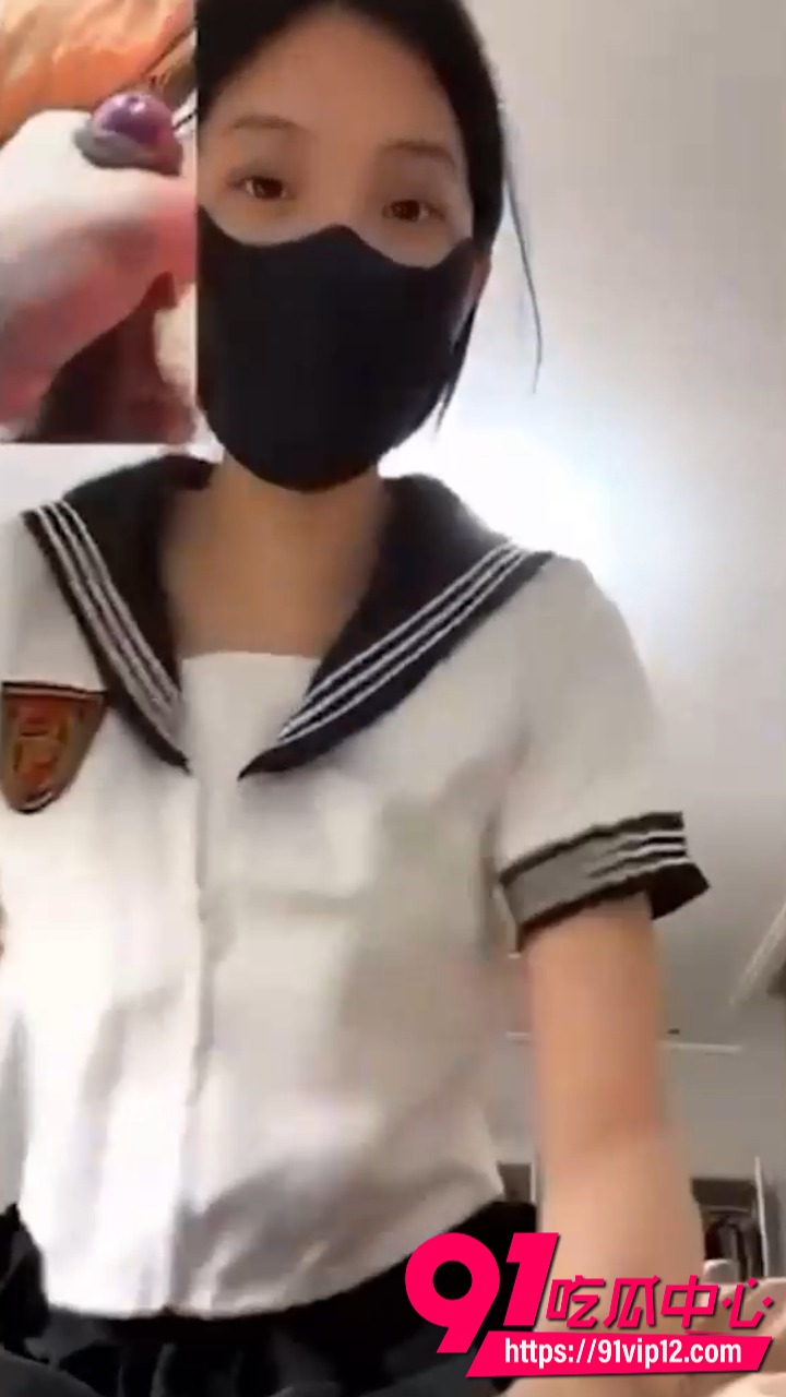 抖音20W粉丝女网红亲亲小渝3