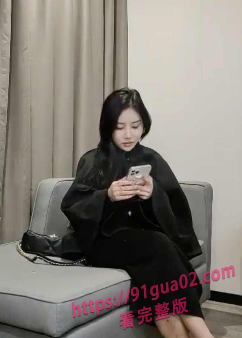 大长腿美女3.jpg