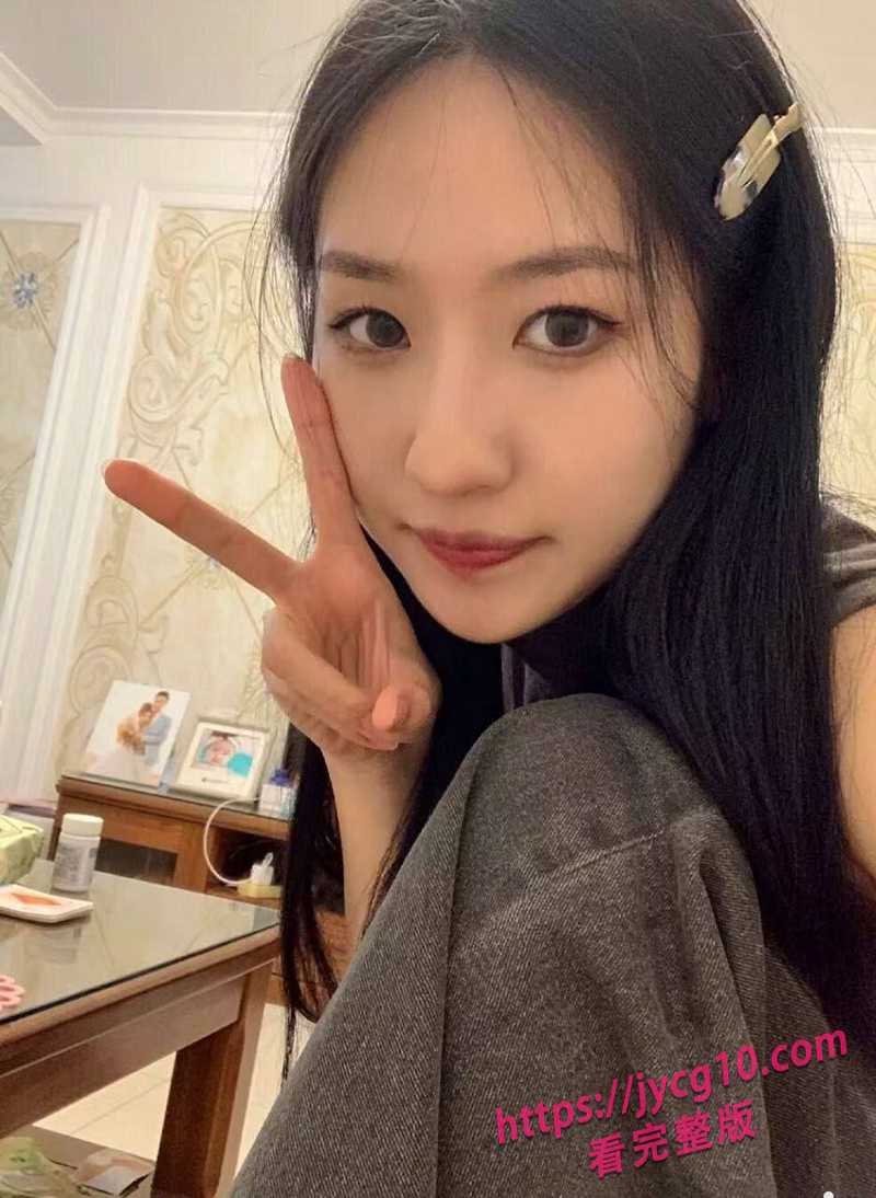 青岛科技大学韩伊 全程配合节奏撩人 每一秒都让人心痒