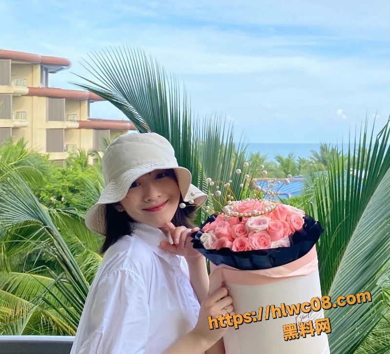 气质少妇偷情视频流出 变身水手服淫荡母狗榨精 反差身材让人魂牵梦绕