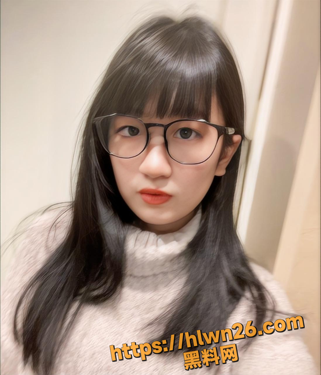反差婊还是眼镜好 挺有气质的反差眼镜嫩妹 白虎嫩逼足交诱惑 又骚又很配合