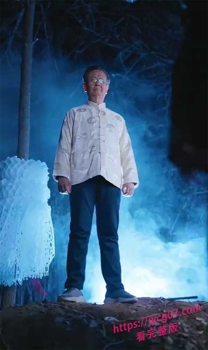 夜半湖边艳遇！钓鱼钓出撩人女鬼，薄纱透视擦边狂戳尺度红线 配图3