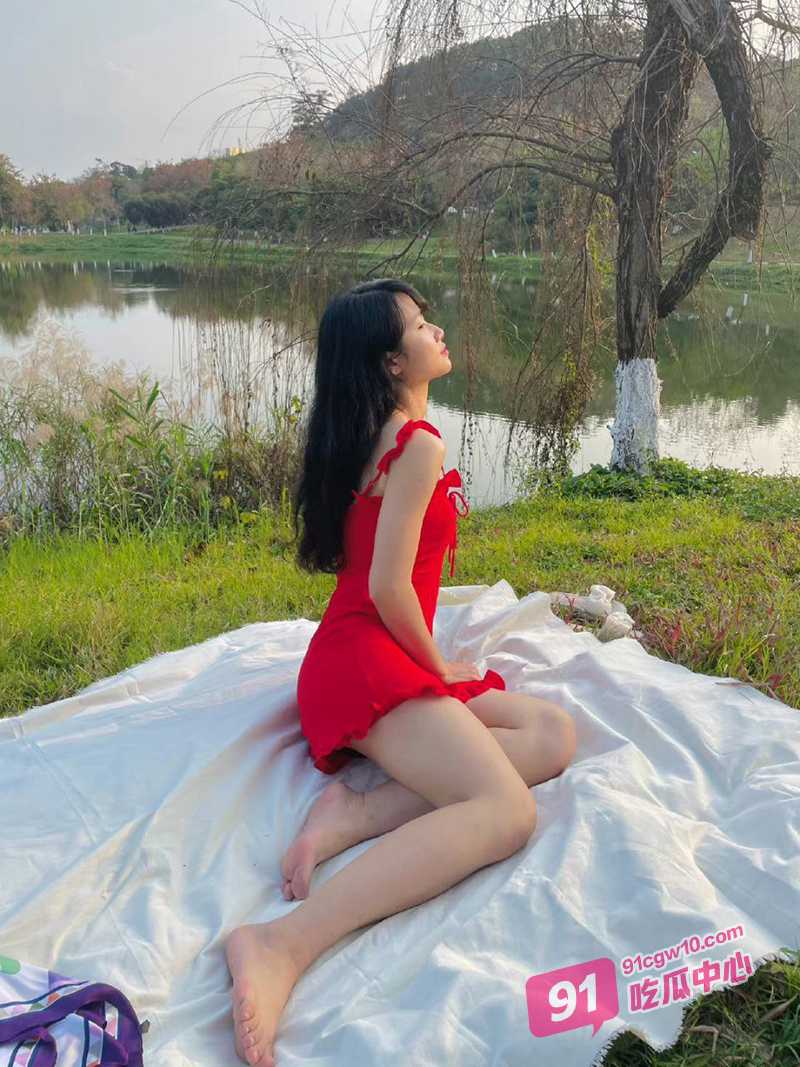 广东反差少妇林嘉玲 欲求不满寻金主爸爸爆操输出 反铐双手翘着肥臀后入抽插到发抖！ 配图6