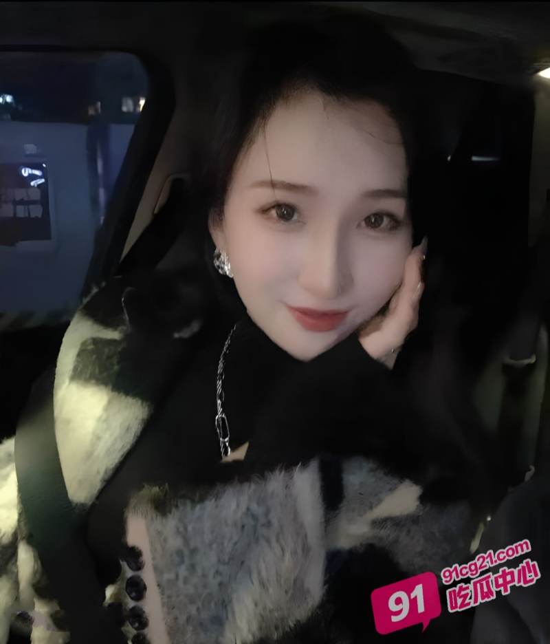 别人老婆操着才爽 射箭的骚母狗被对象和好兄弟前后夹击玩