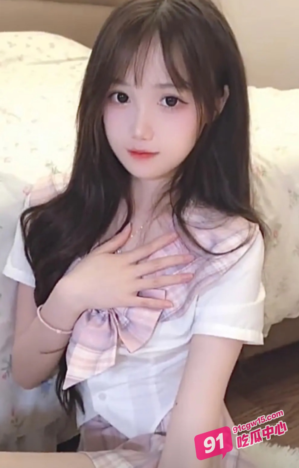 二次元逗狗现场：jk萝莉奴束缚四肢扮演人型母狗 是谁调教成这样了？