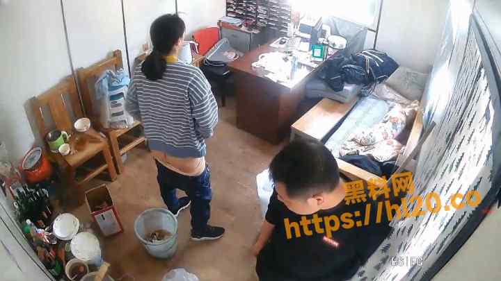 【破解摄像头】美女少妇欠大量网贷无力偿还，只能跑到财务公司总经理办公室选择肉偿！！
