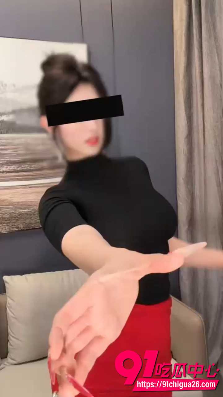 性感少妇对镜自拍挨操全过程1