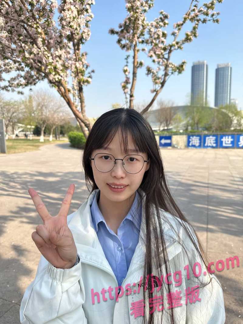 青岛科技大学学霸刘亚娟私拍疯传 学霸气质中藏撩人惊喜