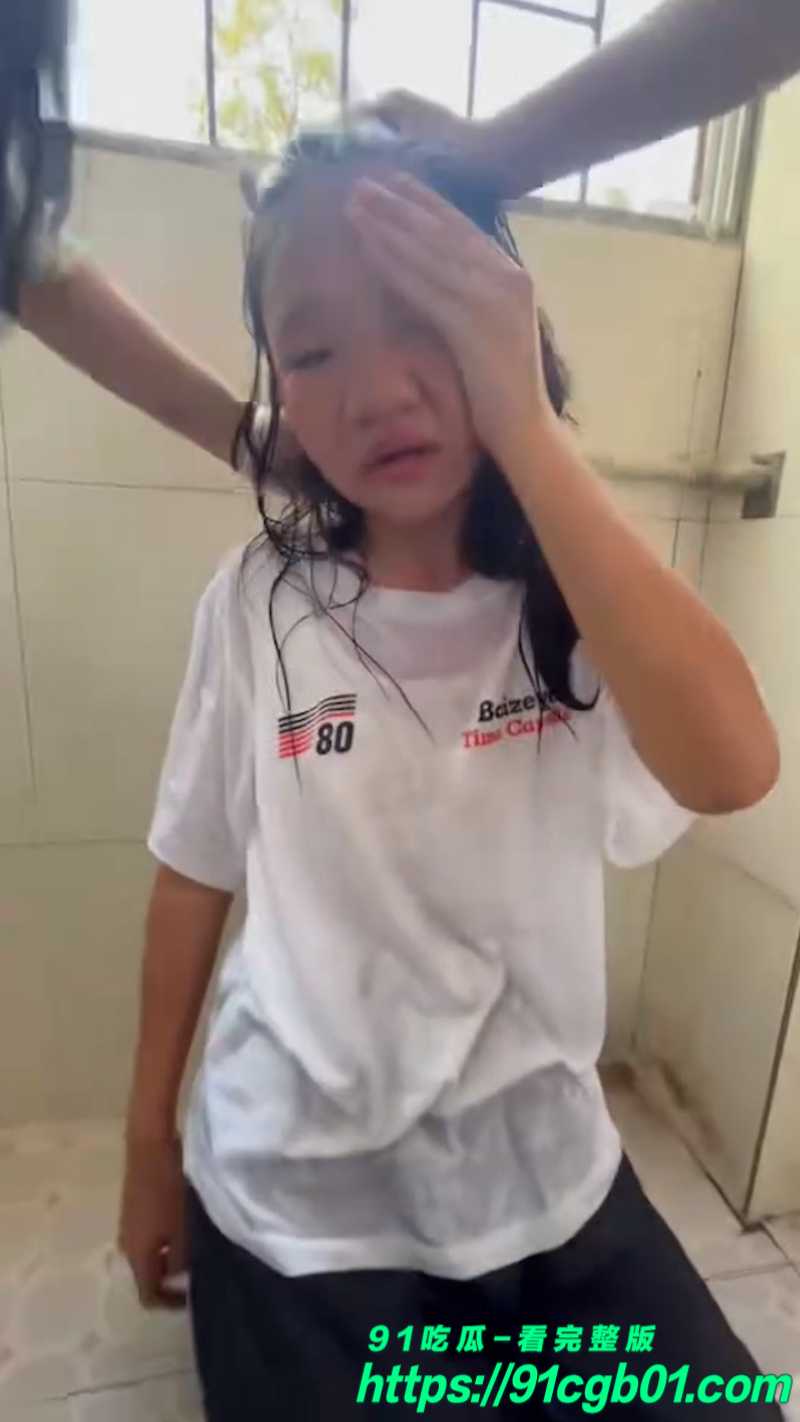 广西梧州市苍梧县石桥中学八名女生围殴一名女生网页素材6素材水印版