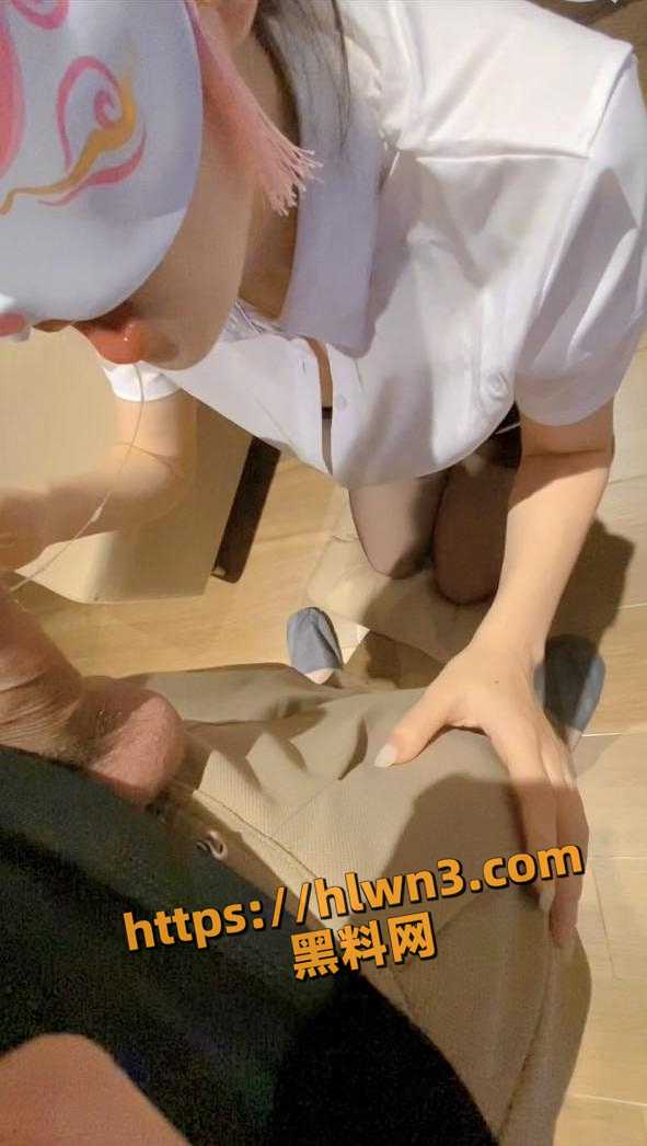 海角大神最新作品 我和亲妹妹第一次酒店开房 妹妹喷射出来的淫水就能证明妹妹现在更骚了