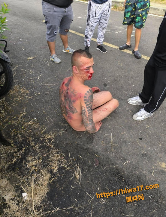 偷鸡不成蚀把米 纹身小偷在哥伦比亚商店偷窃翻车 邻居暴揍致纹身绽线血肉横飞！