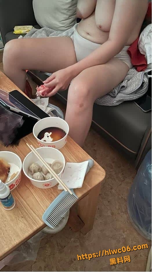 老妈穿旗袍神仙来了也扛不住 爆操老妈给老姨助兴 妈妈的丰乳肥臀121-125集 海角社区