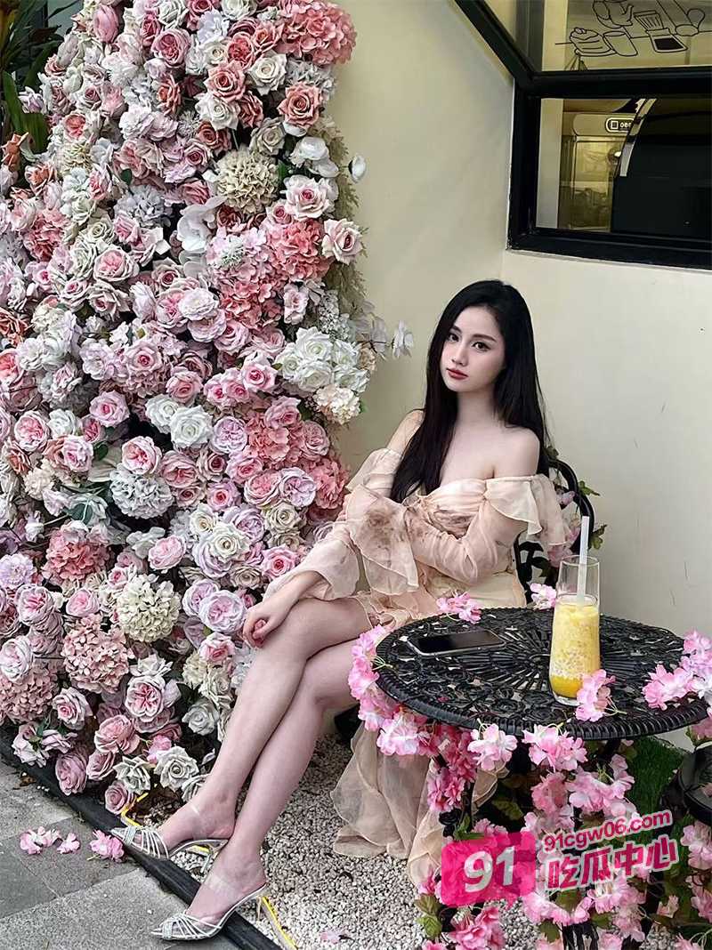 杭州某银行美女张青杏和客户偷情 洗手间挨操一边打电话 被操到求饶全身抽搐!