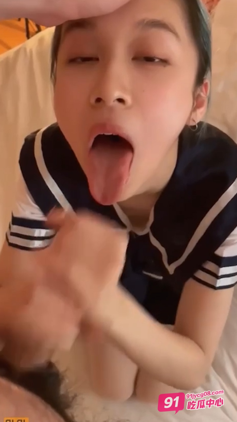 石家庄陈岚欣风韵犹存的御姐娴熟口交技巧和深情眼神让人陶醉！ 配图2