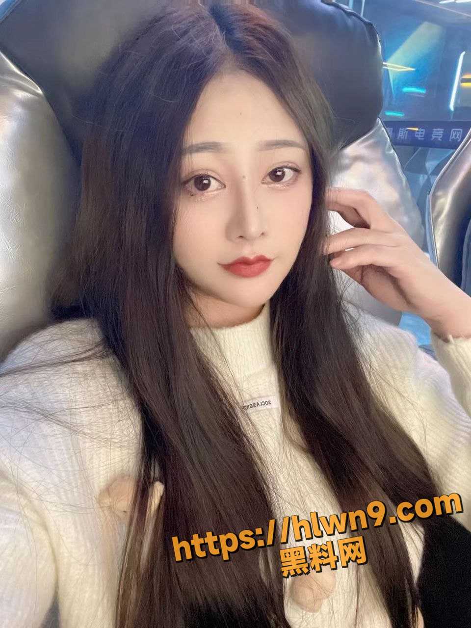 怎样才能跳进你的心 广州清纯夜场女DJ 宋依娜 淫乱无比私生活 被人疯狂蹂躏输出的视频在酒吧内流传！
