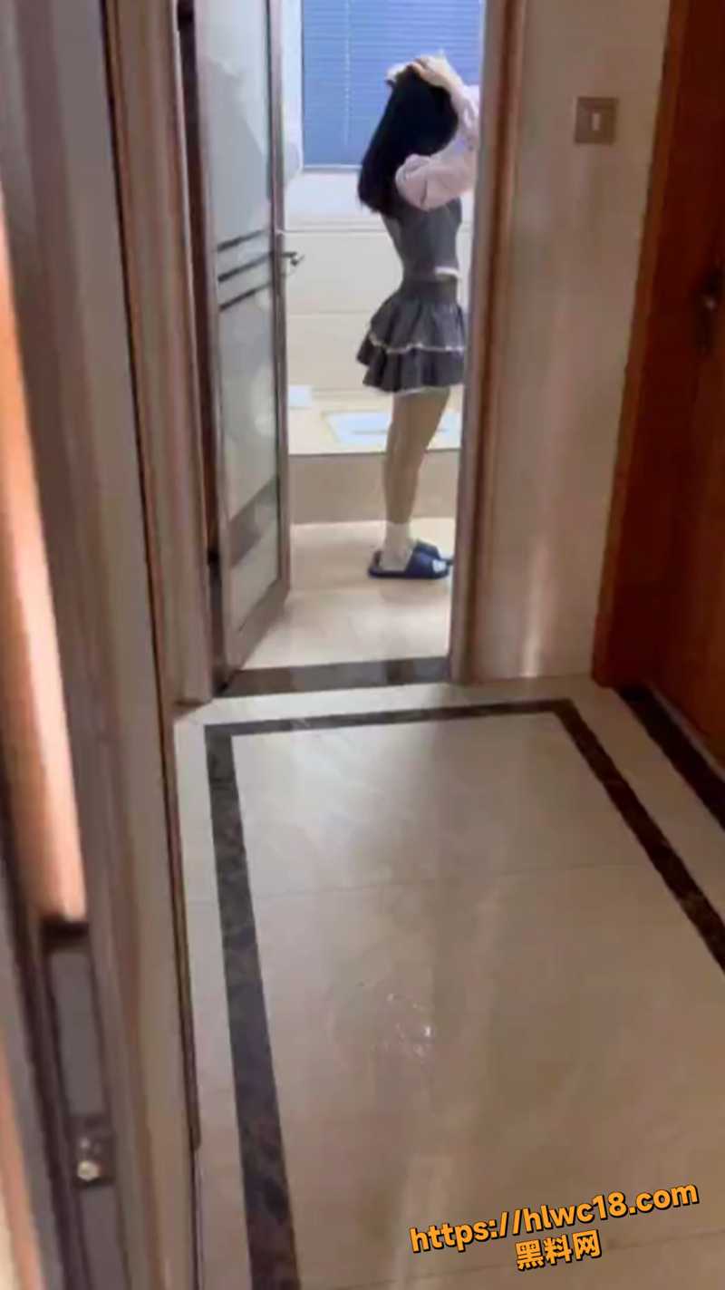 推特嫩妹收割机 清清学长 会员二部曲 带着JK妹子去影院激情做爱