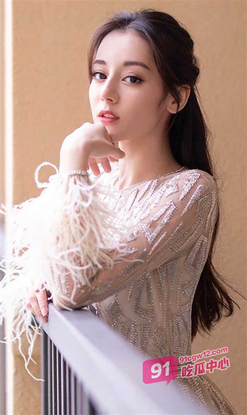 AI换脸迪丽热巴～白丝护士晃动白嫩巨乳 为住院的病人祛湿排毒！ 配图2