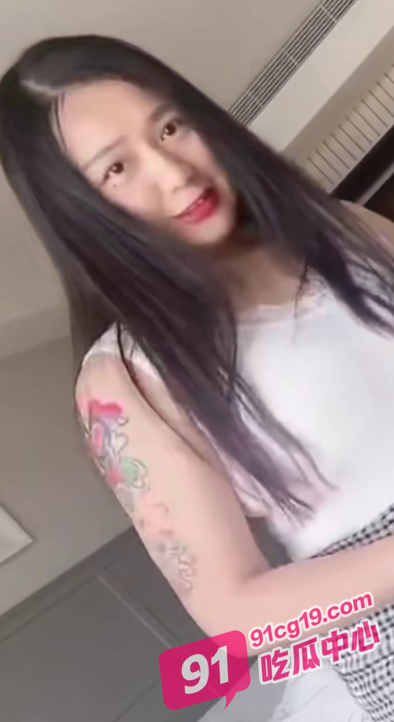 美女销售遭遇潜规则 竟被经理安排到床上工作！ 配图2