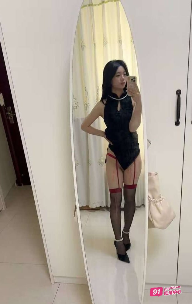 山东青岛学妹胡雯欣自慰视频流出！19岁嫩妹玩到娇喘失控! 配图3