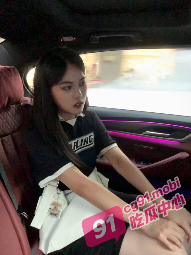 河南骚货人妻张启燕 玩着玩具还不满足 被老公爆操调教!