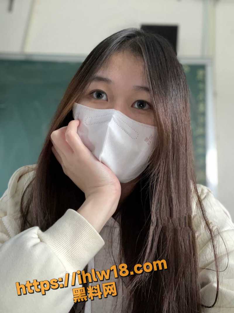 北京大学学霸 郭慧颖 遭网恋男友骗拍裸照 学霸脑在爱情面前输的一塌糊涂！