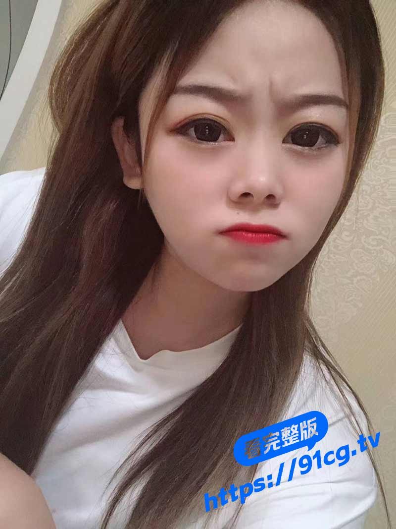 网友投稿 可爱型熟女人妻 裸聊自拍视频被渣男曝光