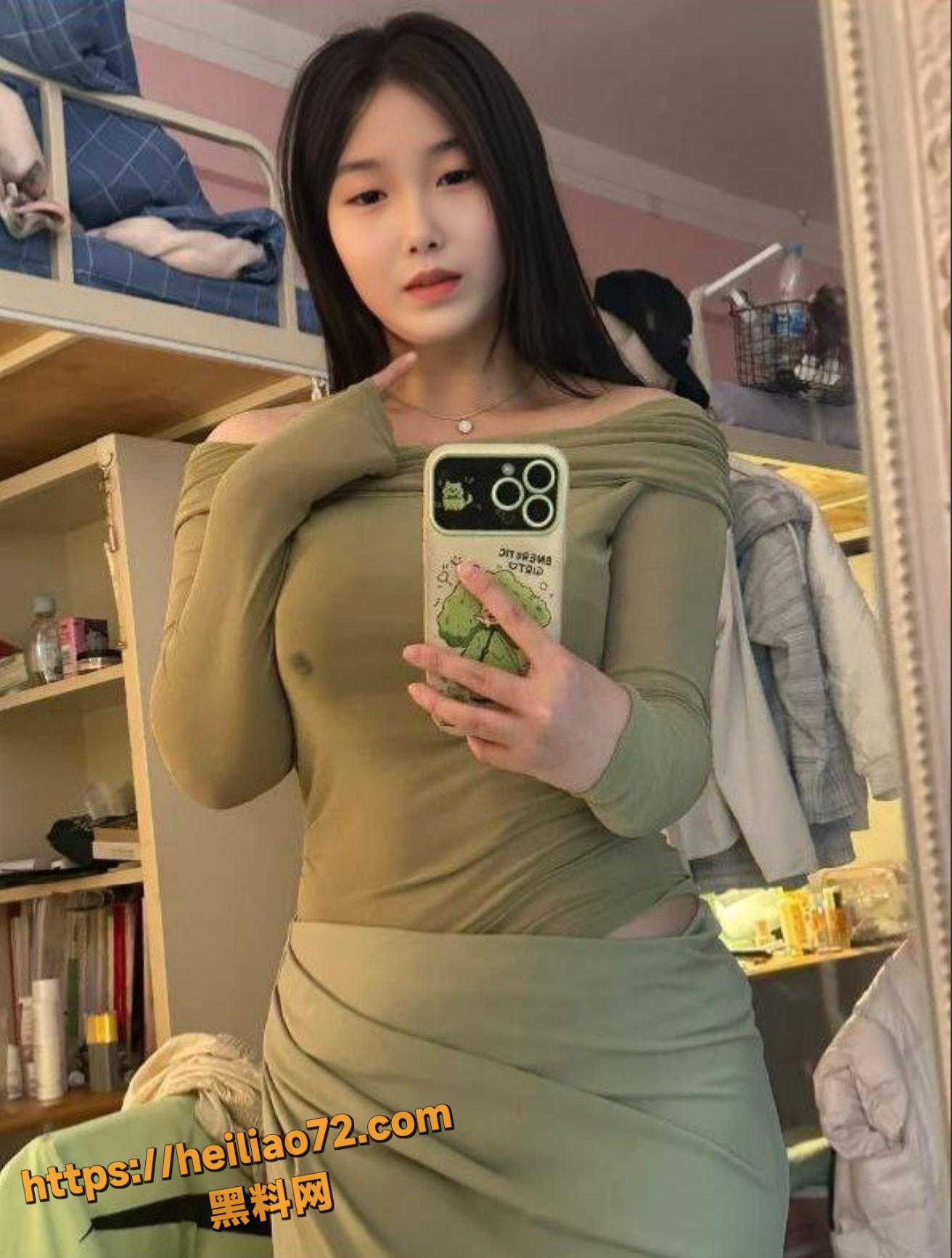 广东大三艺术系美女 吴洁 为借钱被金主调教视频流出 果冻奶特别有弹性