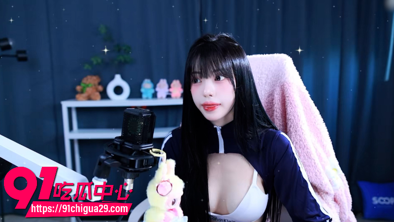 韩国极品女主播zzam2da在线骚舞 黑长直巨乳反差婊 扭腰摇臀诱惑狼友