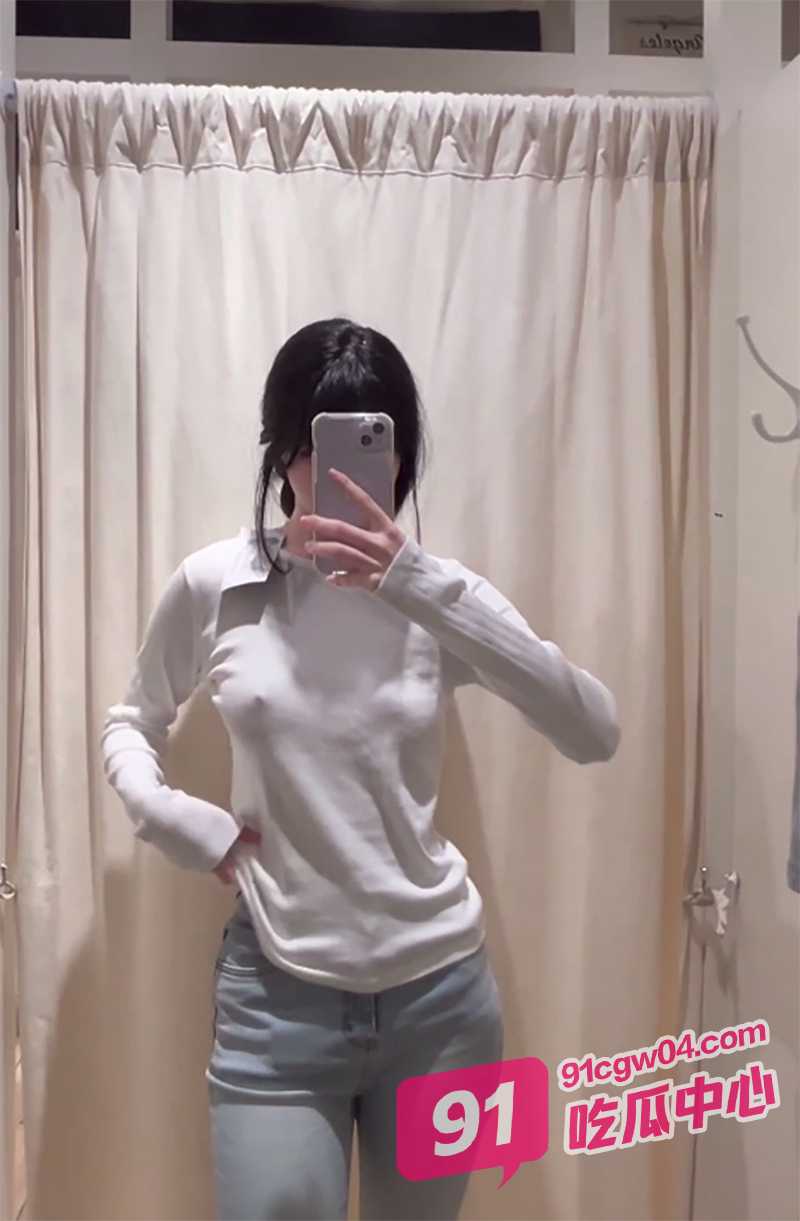 绝美网黄美乳萝莉 困困狗最新私拍福利 身材性感诱人拉满性欲 无情暴力抽插翻白眼！ 配图3