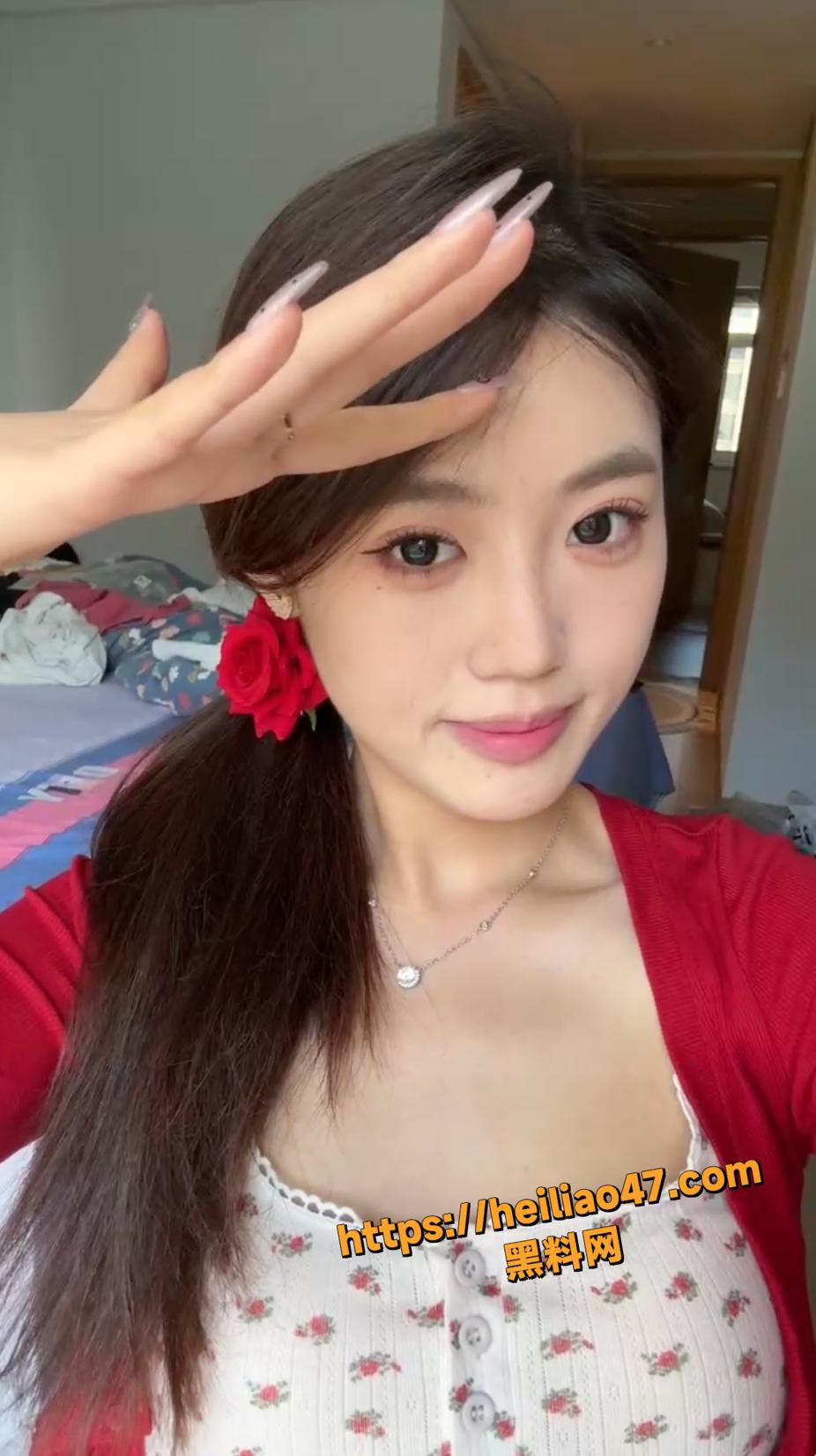 成都极品大学生 王娜 私密视频流出 黑丝制服深喉口交 被男友猛干到表情失控