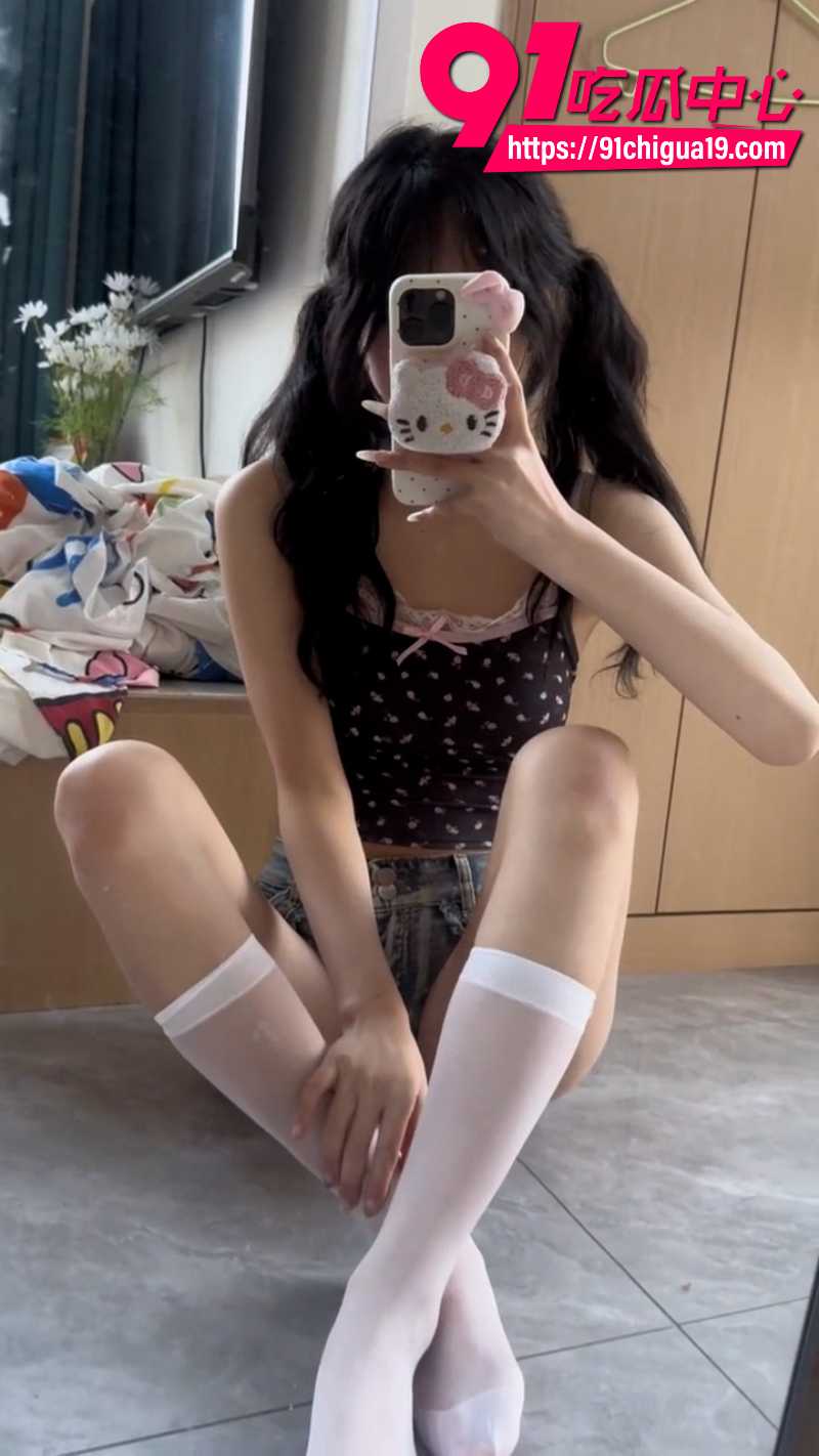 抖音极品女网红一只香给榜一大哥定制骚舞福利17 抖音极品女网红一只香给榜一大哥定制骚舞福利17