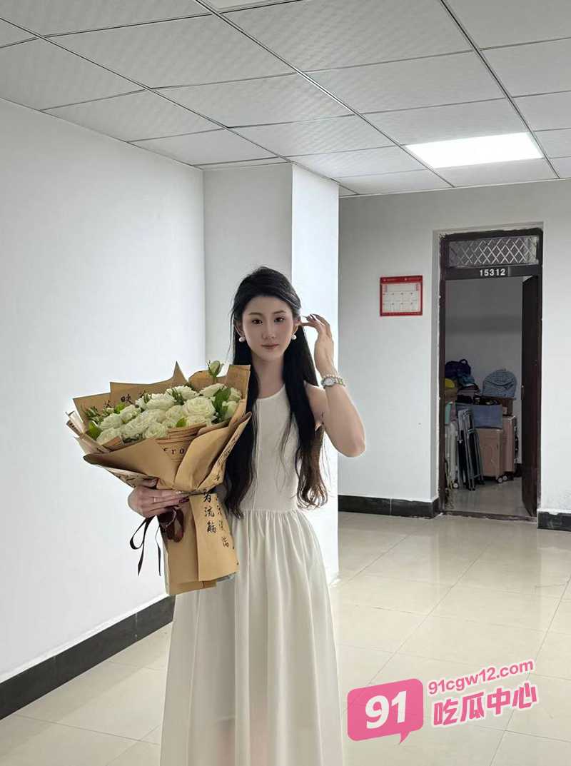 家庭监控破解～小夫妻甜蜜狂欢泄密 老婆放浪不羁主动上位开启电动臀模式！